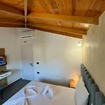 Adem Hillcrest * Sarandë