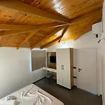 Adem Hillcrest * Sarandë