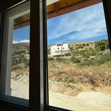 Adem Hillcrest Sarande