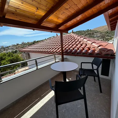 Adem Hillcrest Apartment