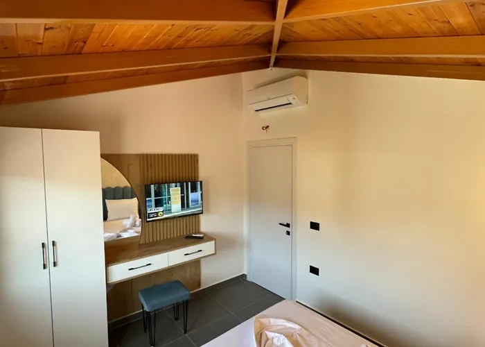 Adem Hillcrest Apartment *