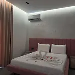 Adem Hillcrest *