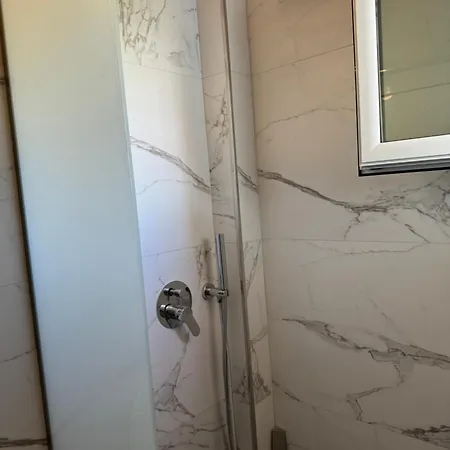 Apartman Adem Hillcrest *