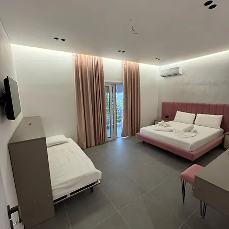 Adem Hillcrest アパート