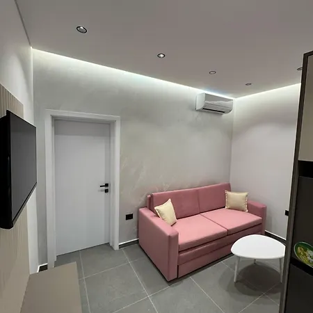 アパート Adem Hillcrest