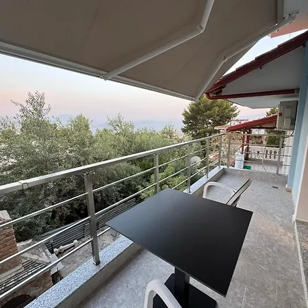 Adem Hillcrest * Sarandë