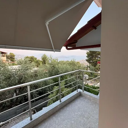 アパート Adem Hillcrest Sarandë