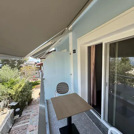 アパート Adem Hillcrest