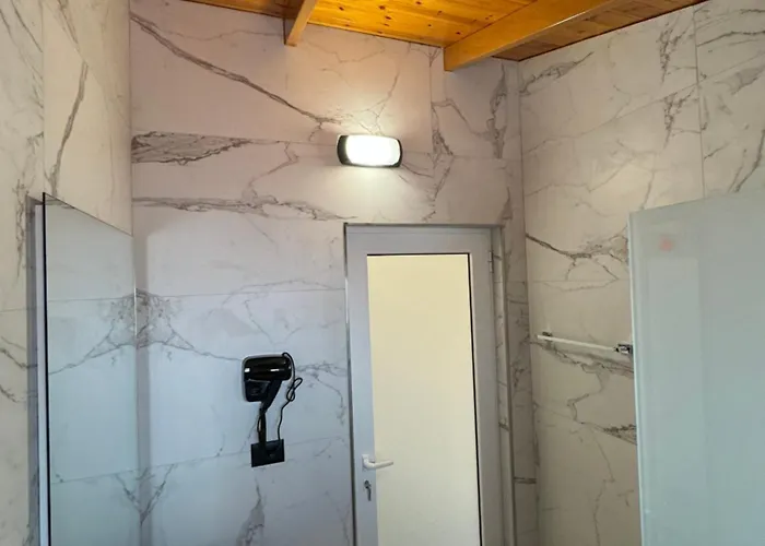 Appartement Adem Hillcrest *