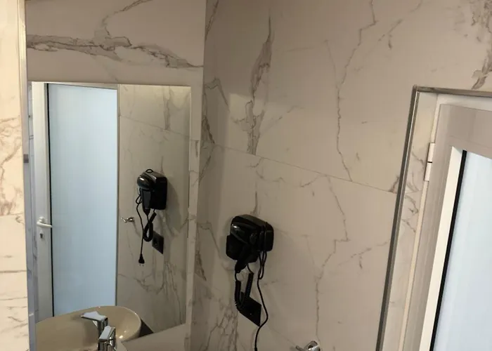Adem Hillcrest Appartement Sarandë