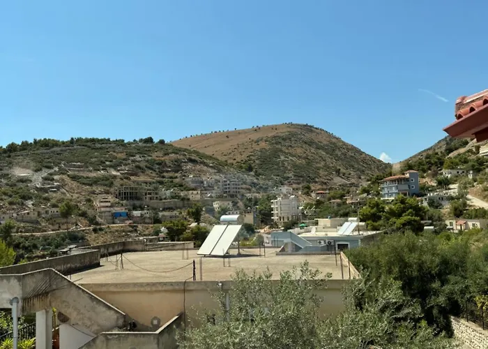 Adem Hillcrest