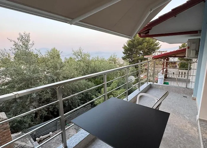 Adem Hillcrest * Sarandë